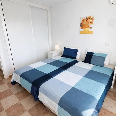 Semesterbostad House With Private Garden In Peaceful Area Close To Everything - Magnolia