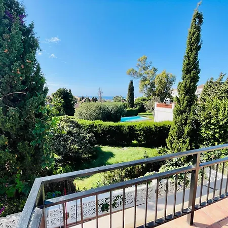 Semesterbostad House With Private Garden In Peaceful Area Close To Everything - Magnolia Marbella